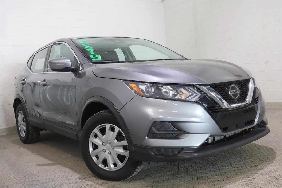 Gray 2023 Nissan Qashqai SUV / Crossover  Automatic