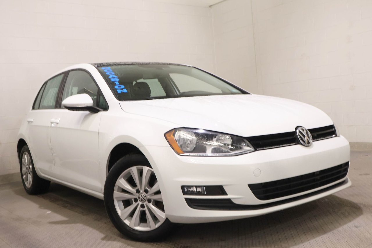 White 2017 Volkswagen Golf Hatchback  Automatic
