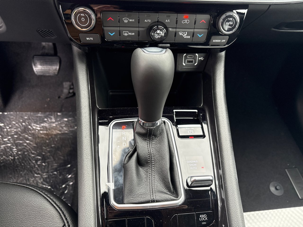 2026 Jeep Compass NORTH-15