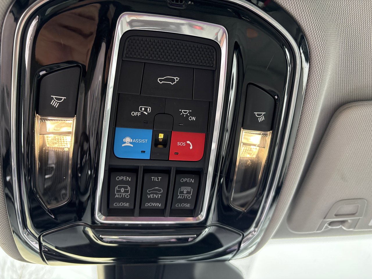 2022 Jeep Grand Cherokee L Overland-11