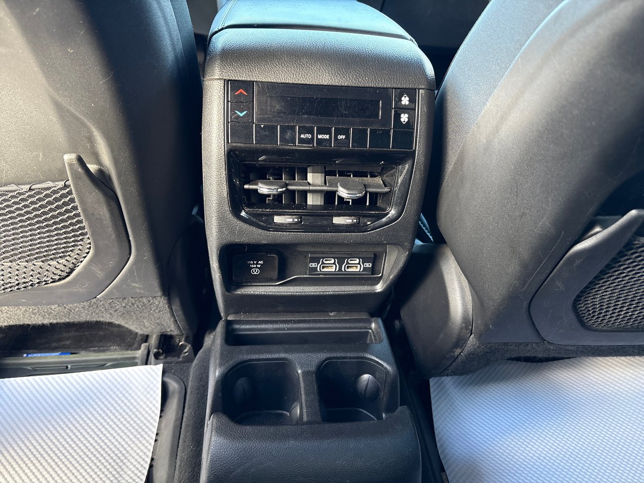 2023 Jeep Grand Cherokee L Altitude-11