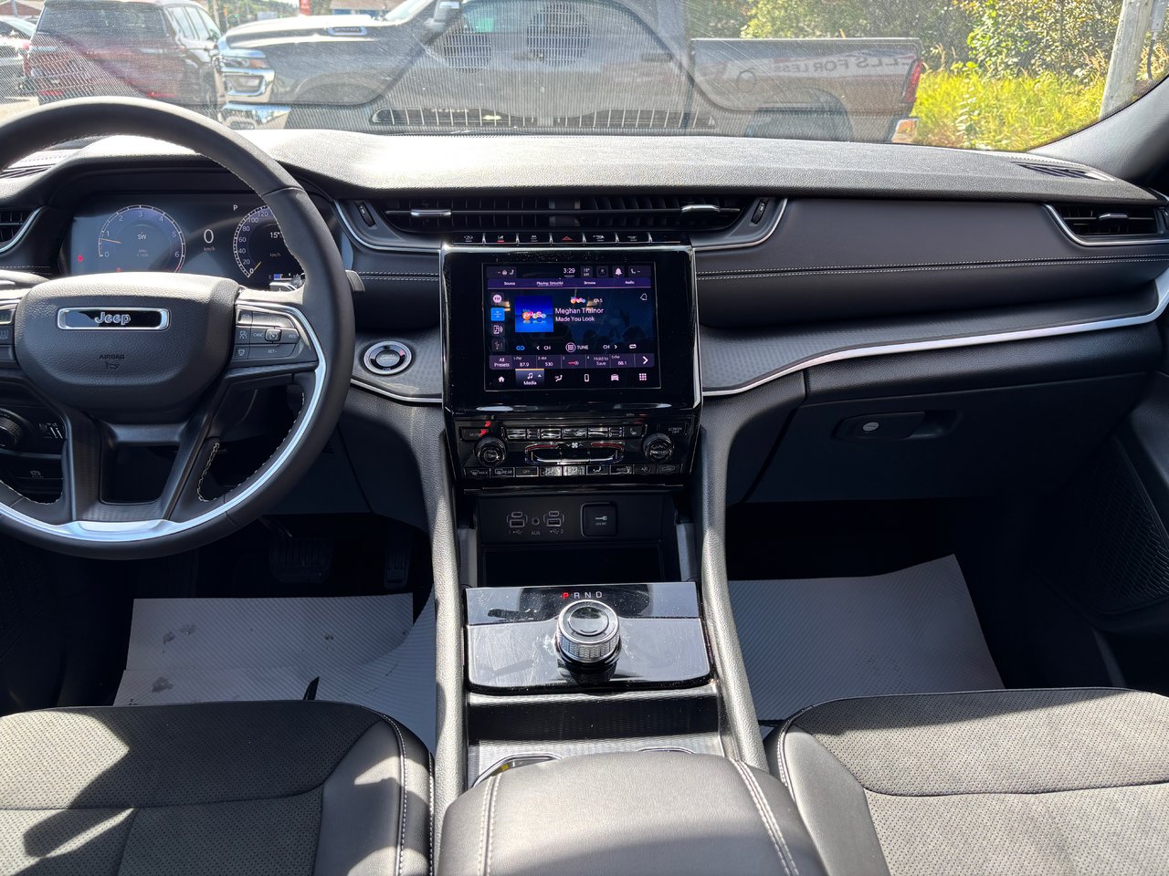 2025 Jeep Grand Cherokee L ALTITUDE-15