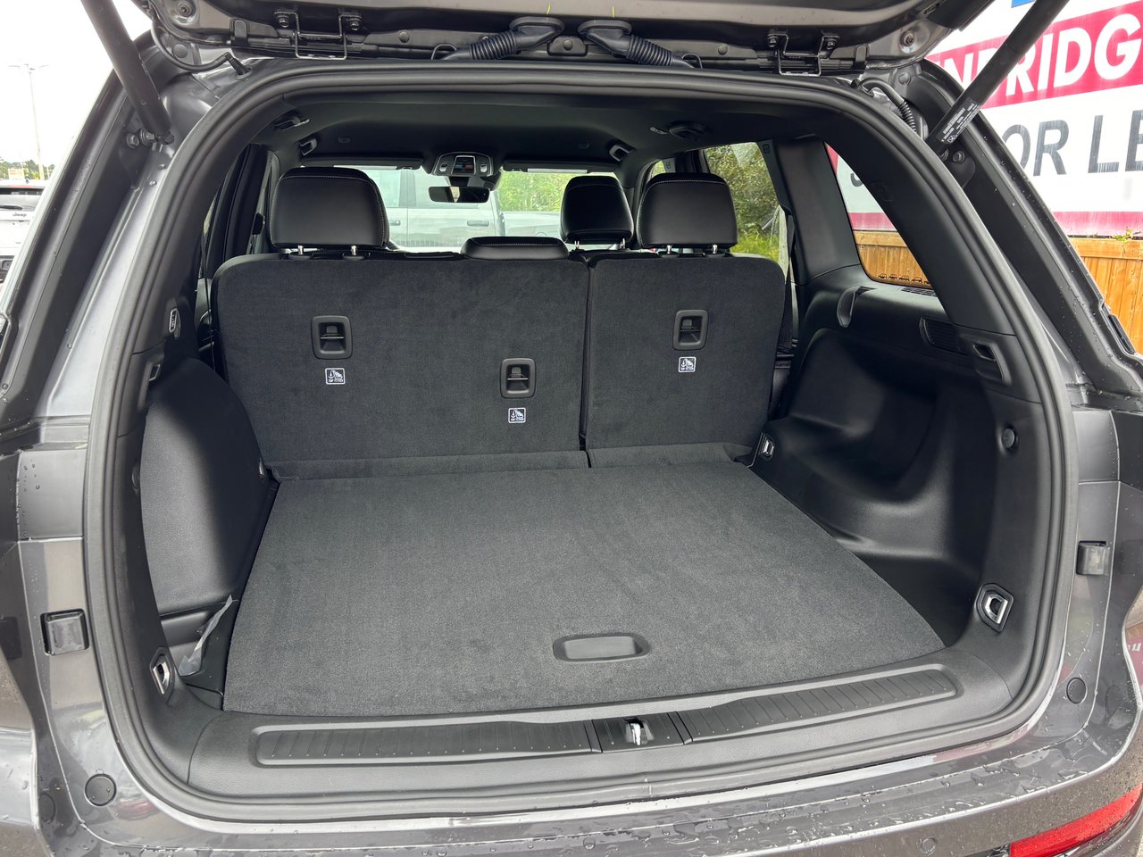 2025 Jeep Grand Cherokee LAREDO ALTITUDE-6