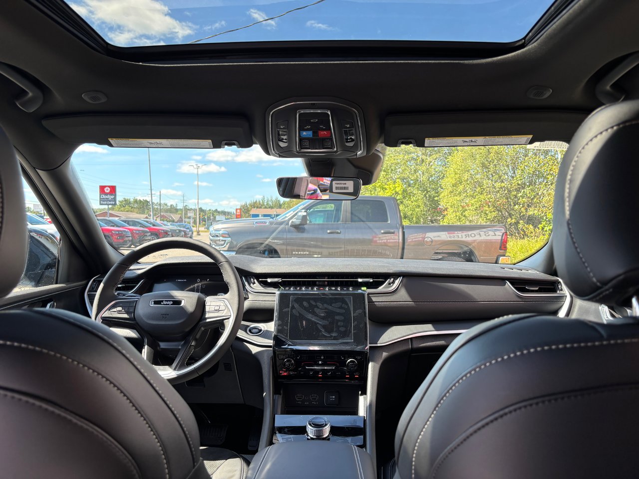 2025 Jeep Grand Cherokee LAREDO ALTITUDE-14