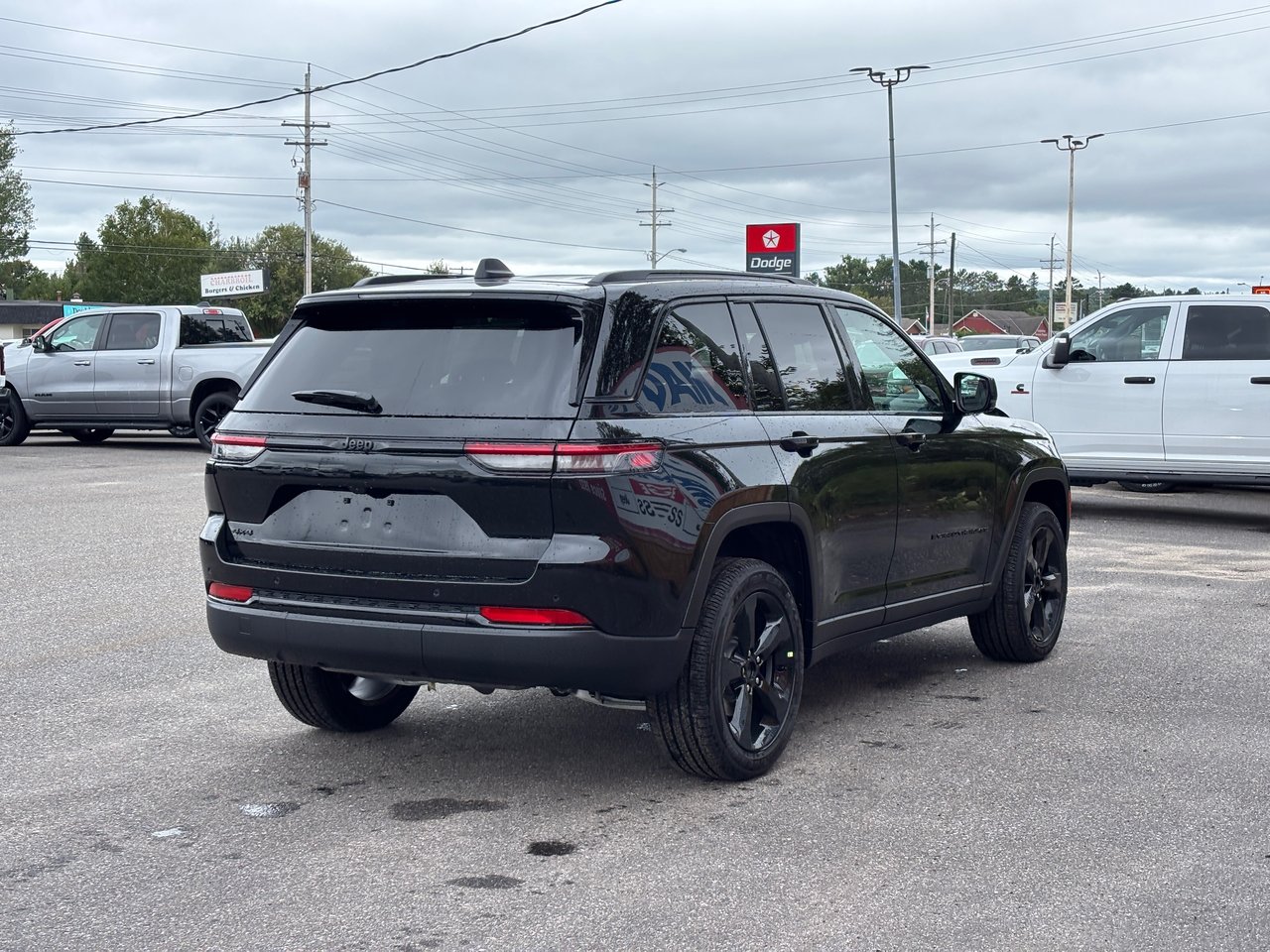 2025 Jeep Grand Cherokee LAREDO ALTITUDE-4