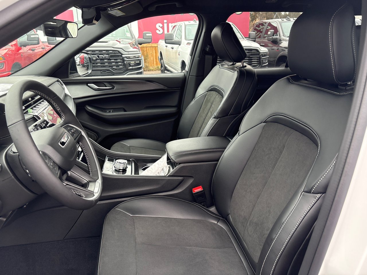 2025 Jeep Grand Cherokee LAREDO ALTITUDE-10