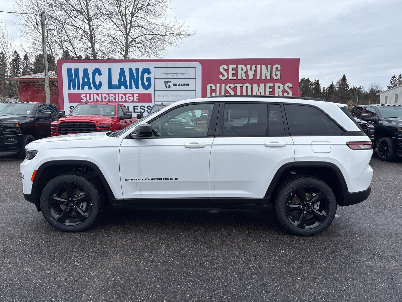 2025 Jeep Grand Cherokee LAREDO ALTITUDE-1