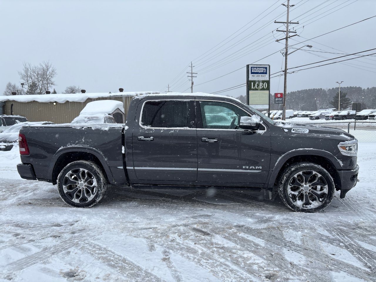 2022 Ram 1500 Limited-2