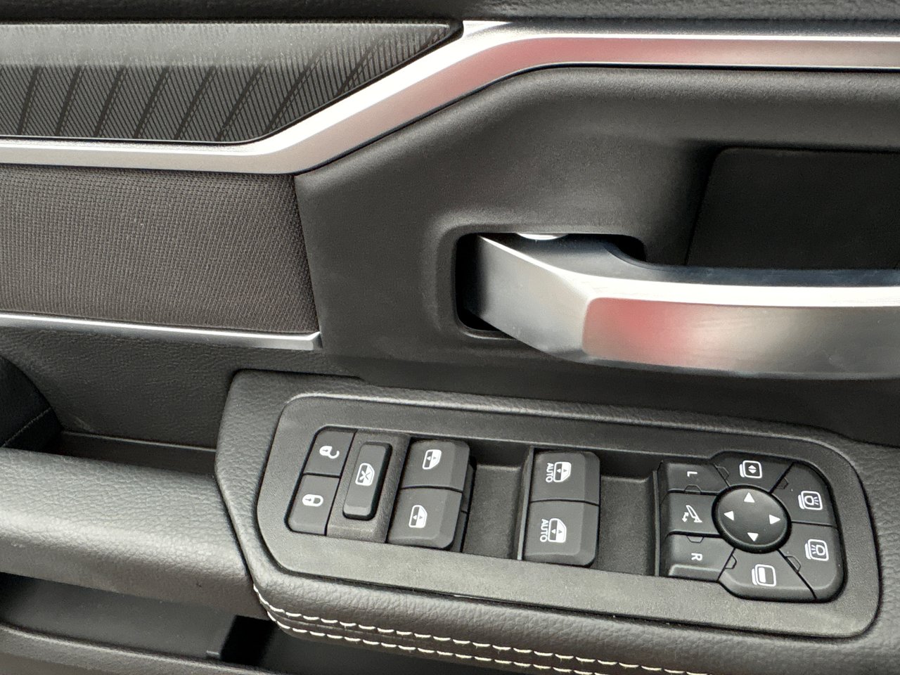 2026 Ram 2500 BIG HORN-17