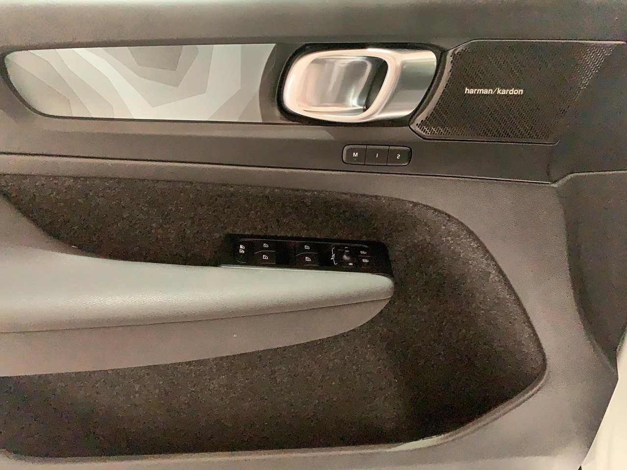2023 Volvo C40 RECHARGE ULTIMATE TOIT PANO NAV 4RM-7