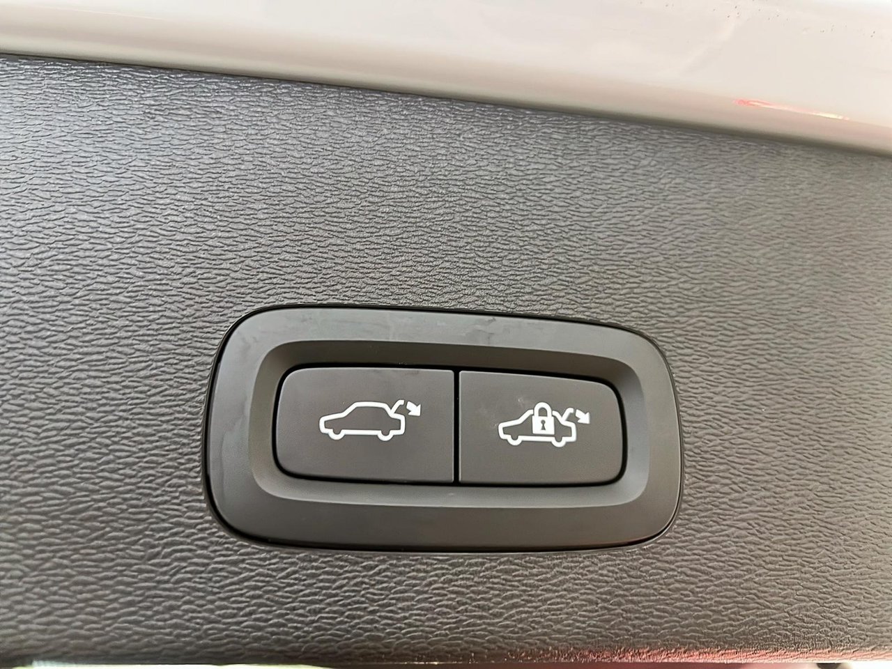 2024 Volvo C40 RECHARGE ULTIMATE CUIR TOIT PANO NAV-13