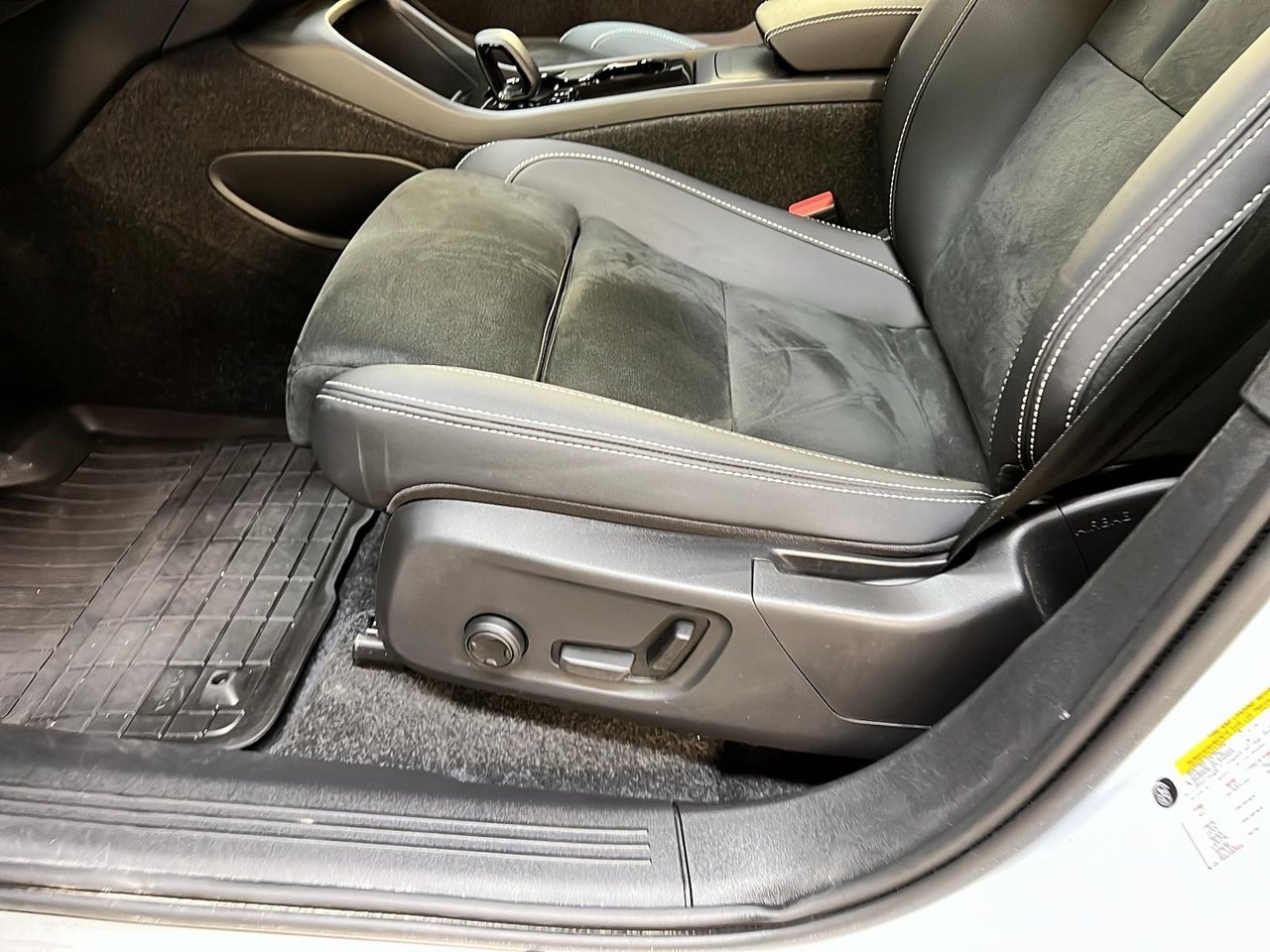 2024 Volvo C40 RECHARGE ULTIMATE CUIR TOIT PANO NAV-24