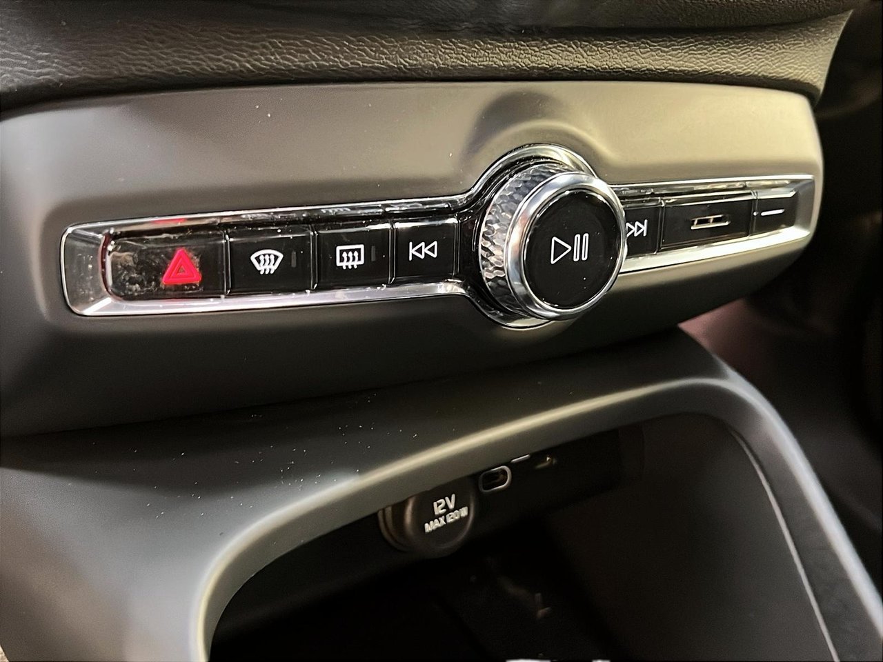 Volvo C40 RECHARGE TWIN CORE TOIT PANO NAV 2024-15