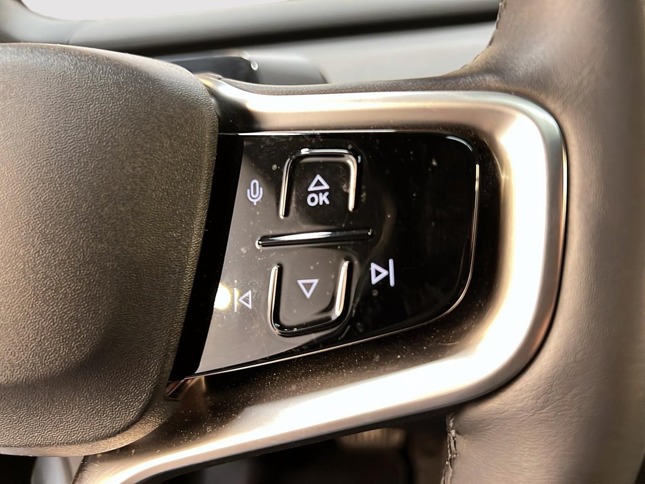 Volvo EX30 TWIN PLUS TOIT PANO NAV 4RM 2025-19