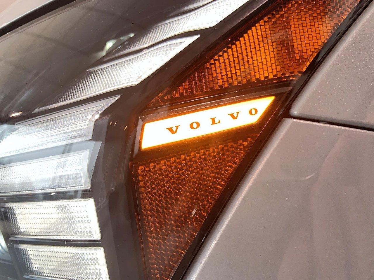 2025 Volvo EX30 TWIN PLUS 4RM-21