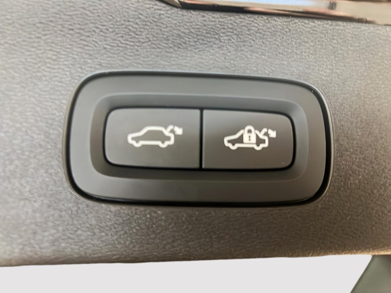 Volvo V60 B5 CROSS COUNTRY CORE CUIR TOIT PANO NAV 4RM 2025-14