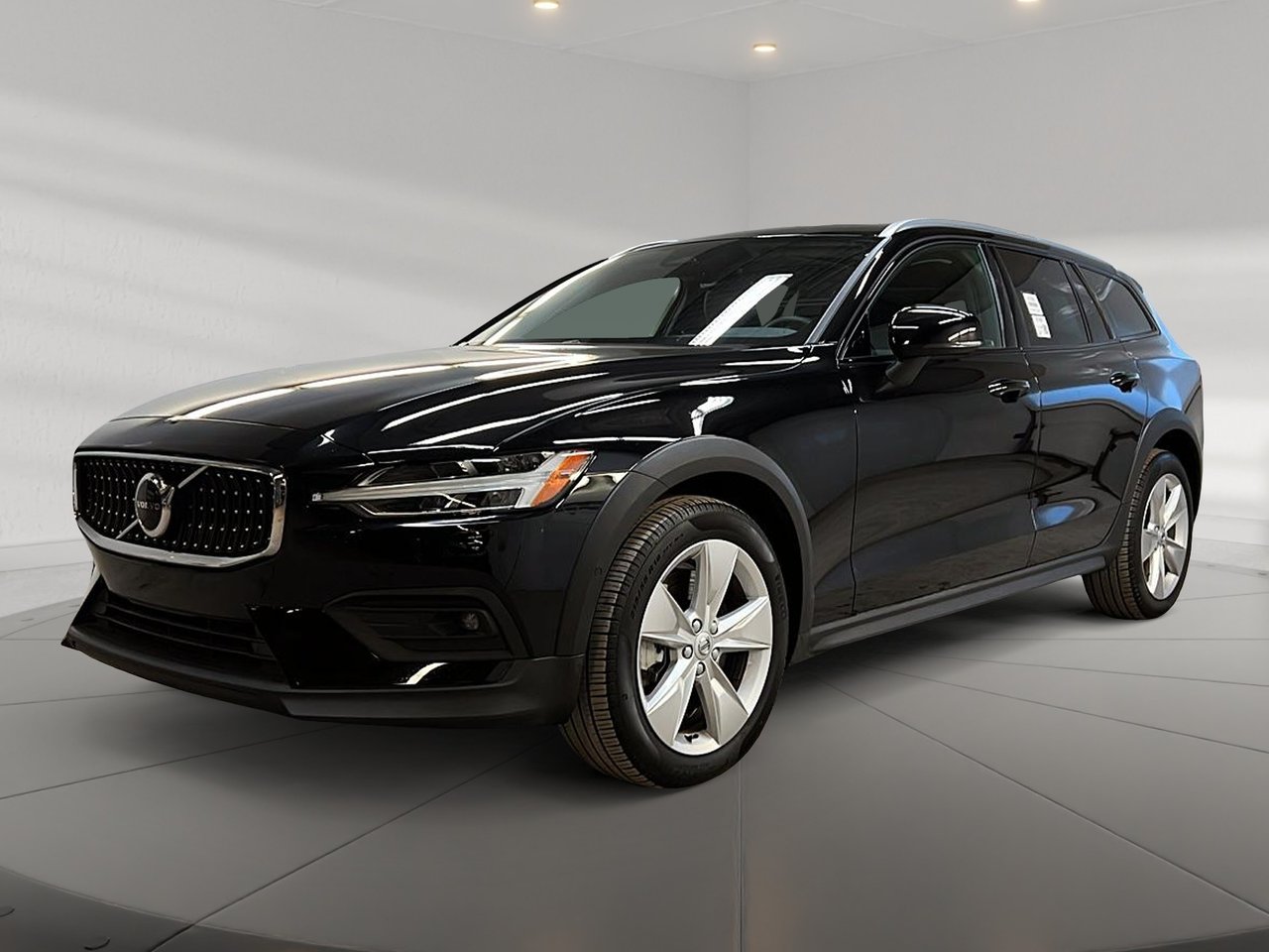 Volvo V60 B5 CROSS COUNTRY CORE CUIR TOIT PANO NAV 4RM 2025-0