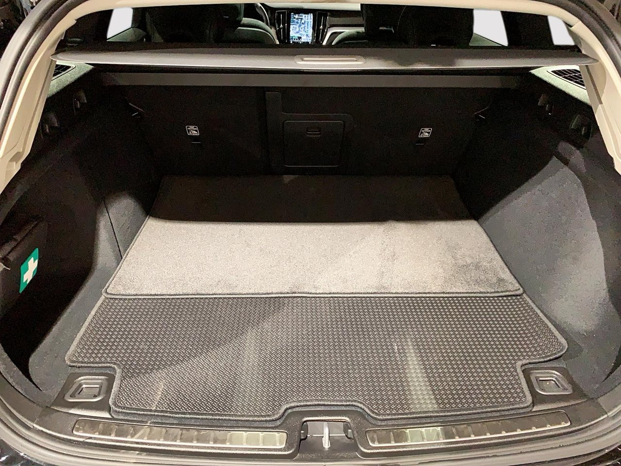 2025 Volvo V60 B5 CROSS COUNTRY CORE TOIT PANO NAV 4RM-16