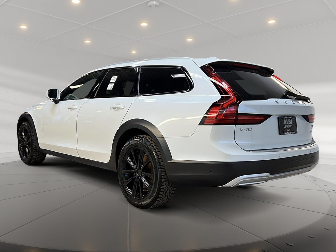 2023 Volvo V90 B6 CROSS COUNTRY PLUS CUIR TOIT PANO NAV 4RM-5