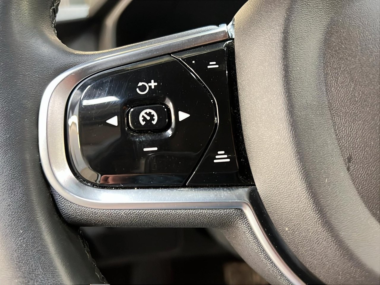 2023 Volvo V90 B6 CROSS COUNTRY PLUS CUIR TOIT PANO NAV 4RM-22