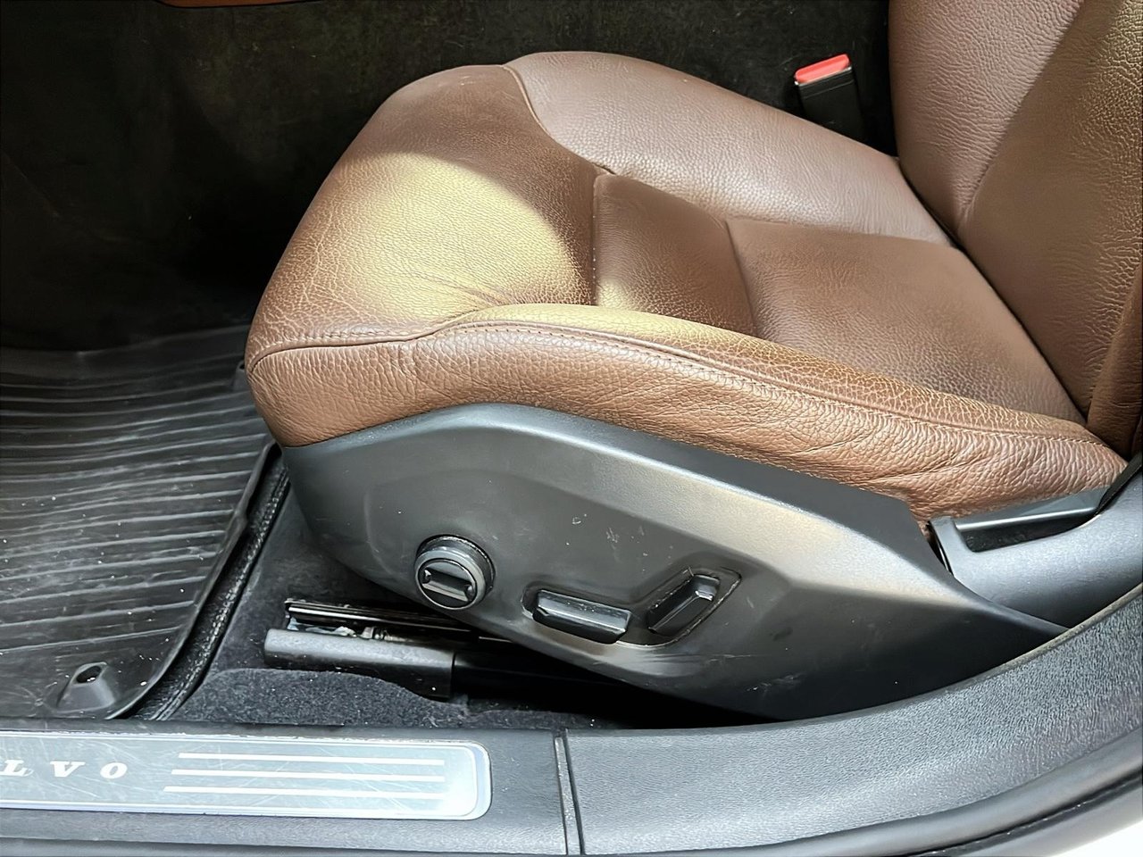 2023 Volvo V90 B6 CROSS COUNTRY PLUS CUIR TOIT PANO NAV 4RM-26