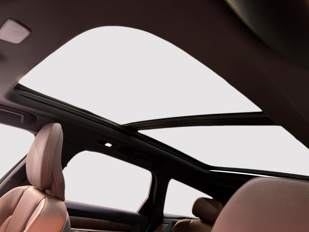 2023 Volvo V90 B6 CROSS COUNTRY PLUS CUIR TOIT PANO NAV 4RM-9