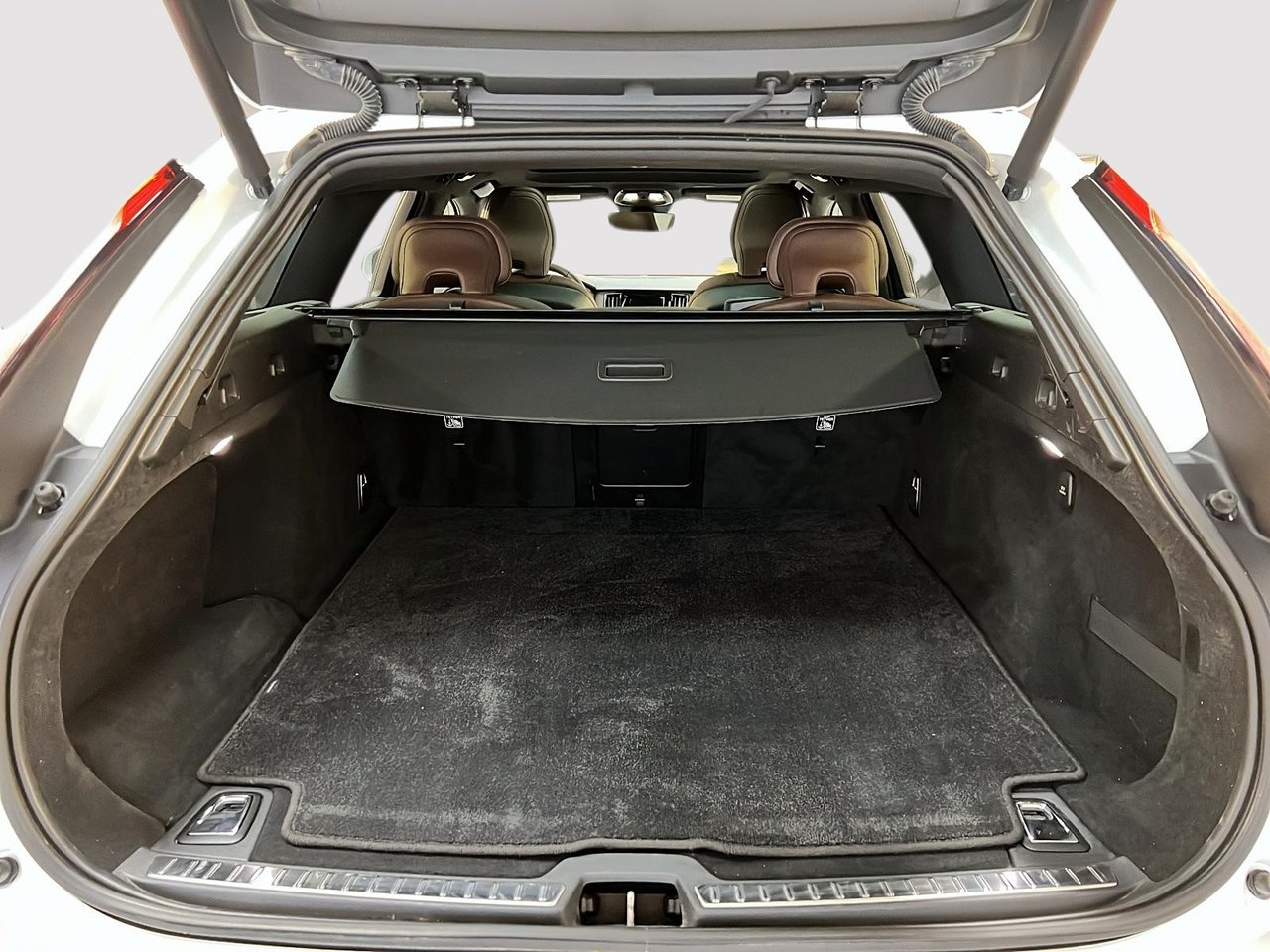 2023 Volvo V90 B6 CROSS COUNTRY PLUS CUIR TOIT PANO NAV 4RM-13