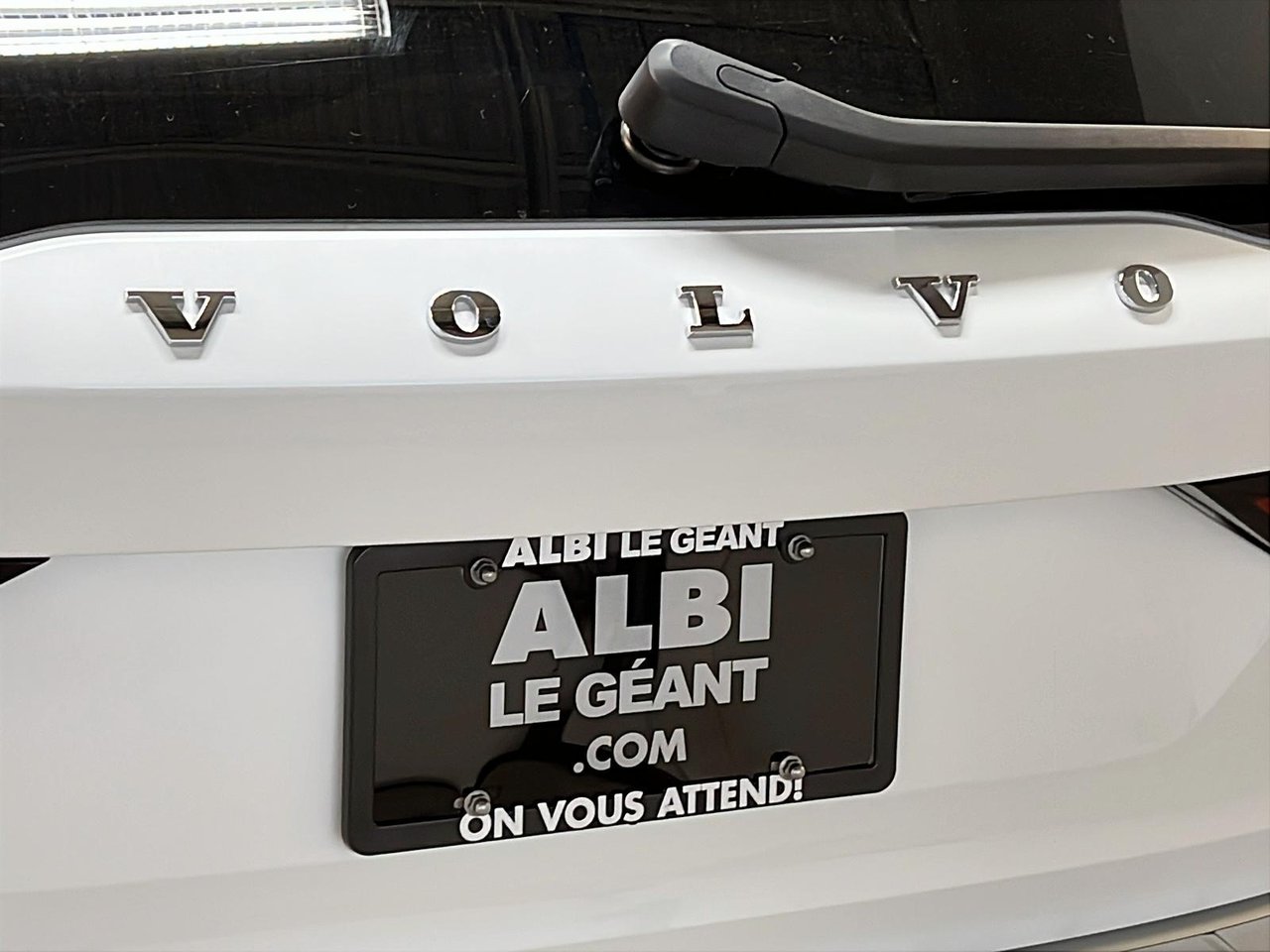 2023 Volvo V90 B6 CROSS COUNTRY PLUS CUIR TOIT PANO NAV 4RM-29