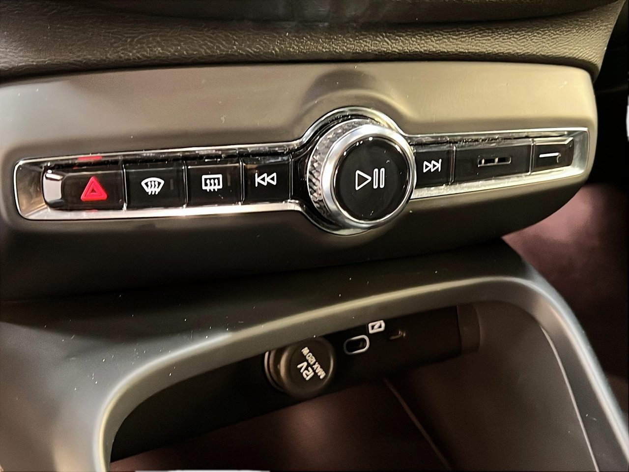 2023 Volvo XC40 B4 CORE CUIR NAV  4RM-14