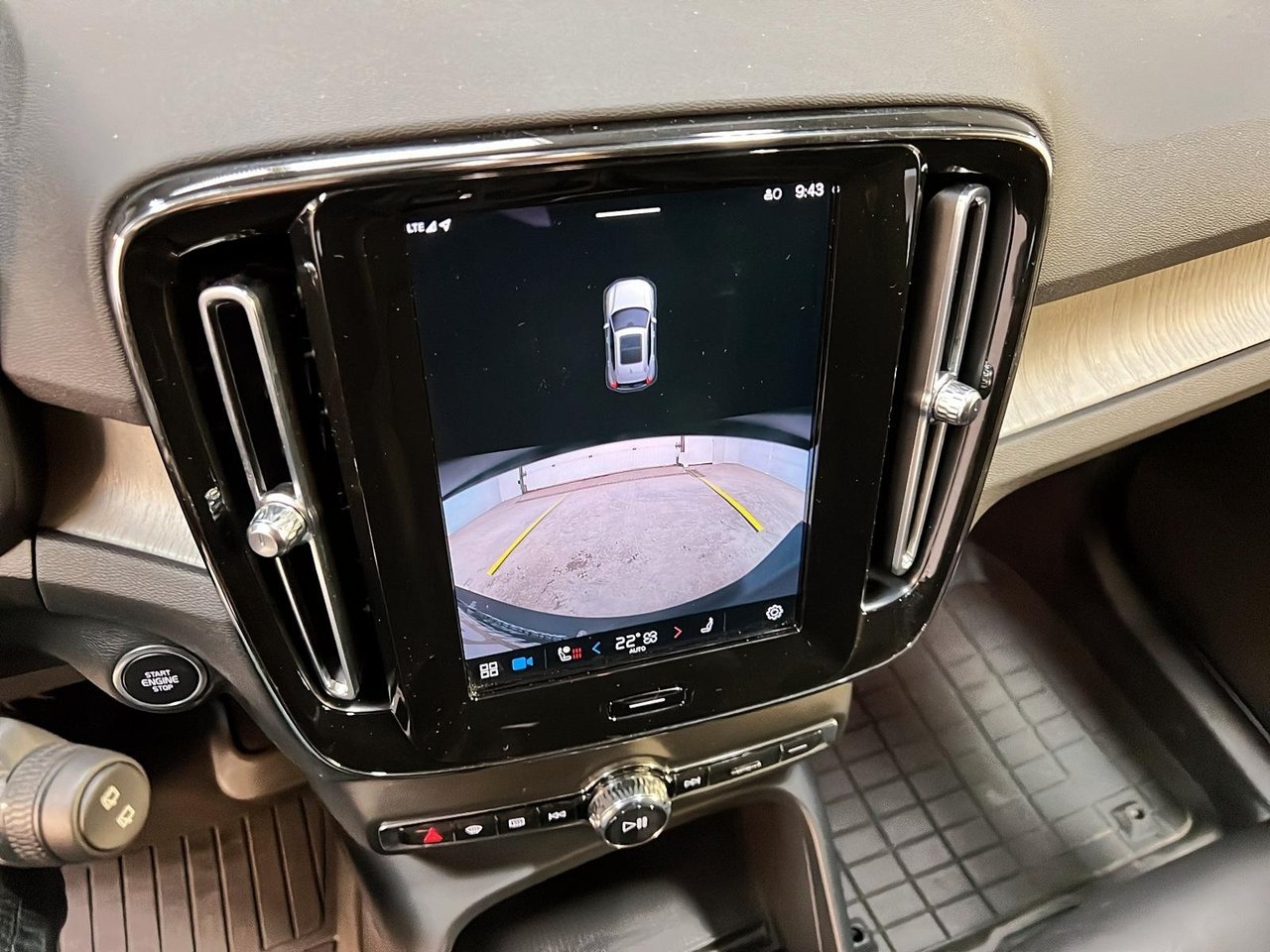 2023 Volvo XC40 B4 CORE CUIR NAV  4RM-16