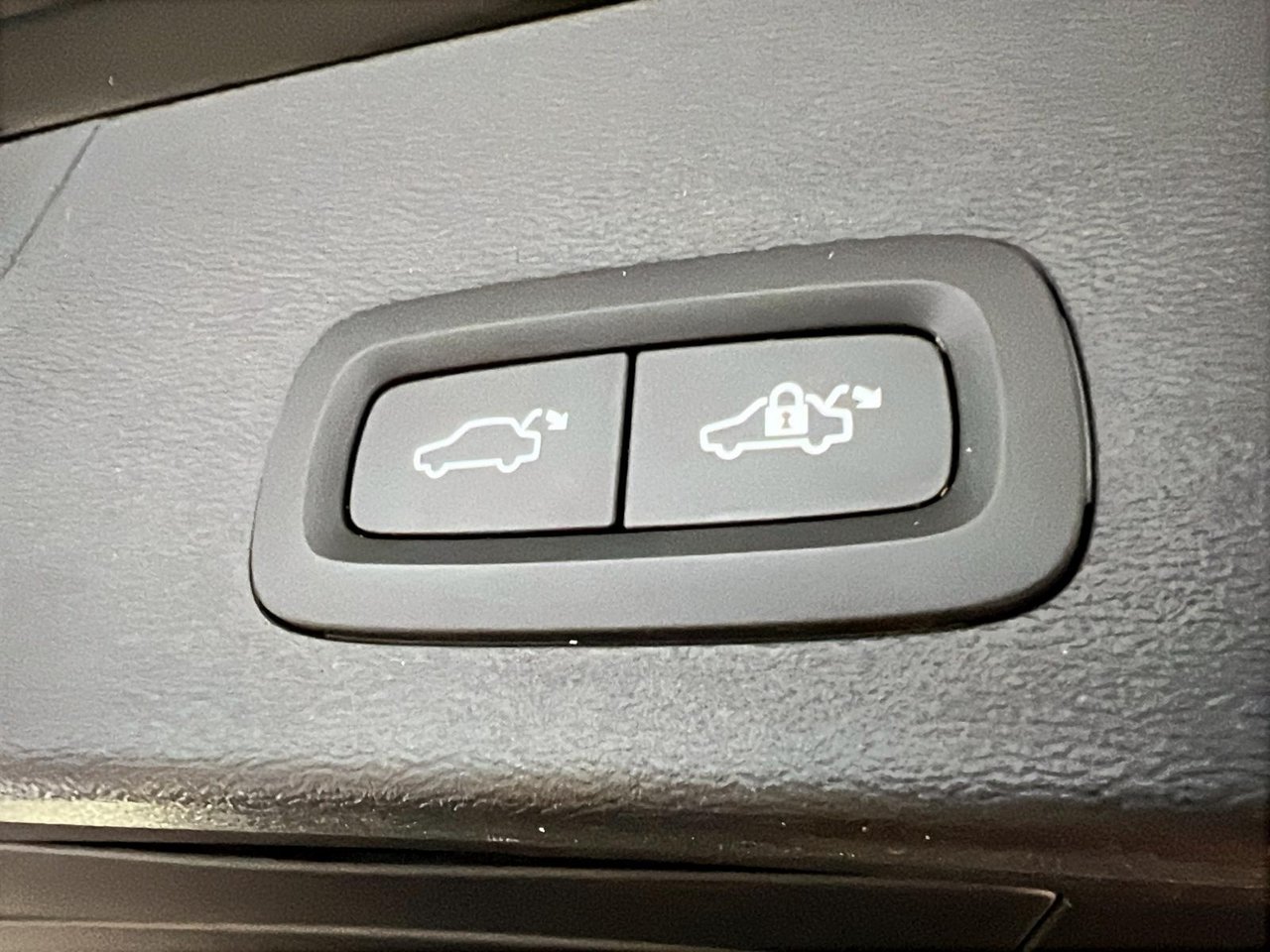 2024 Volvo XC40 B5 PLUS CUIR TOIT NAV 4RM-13