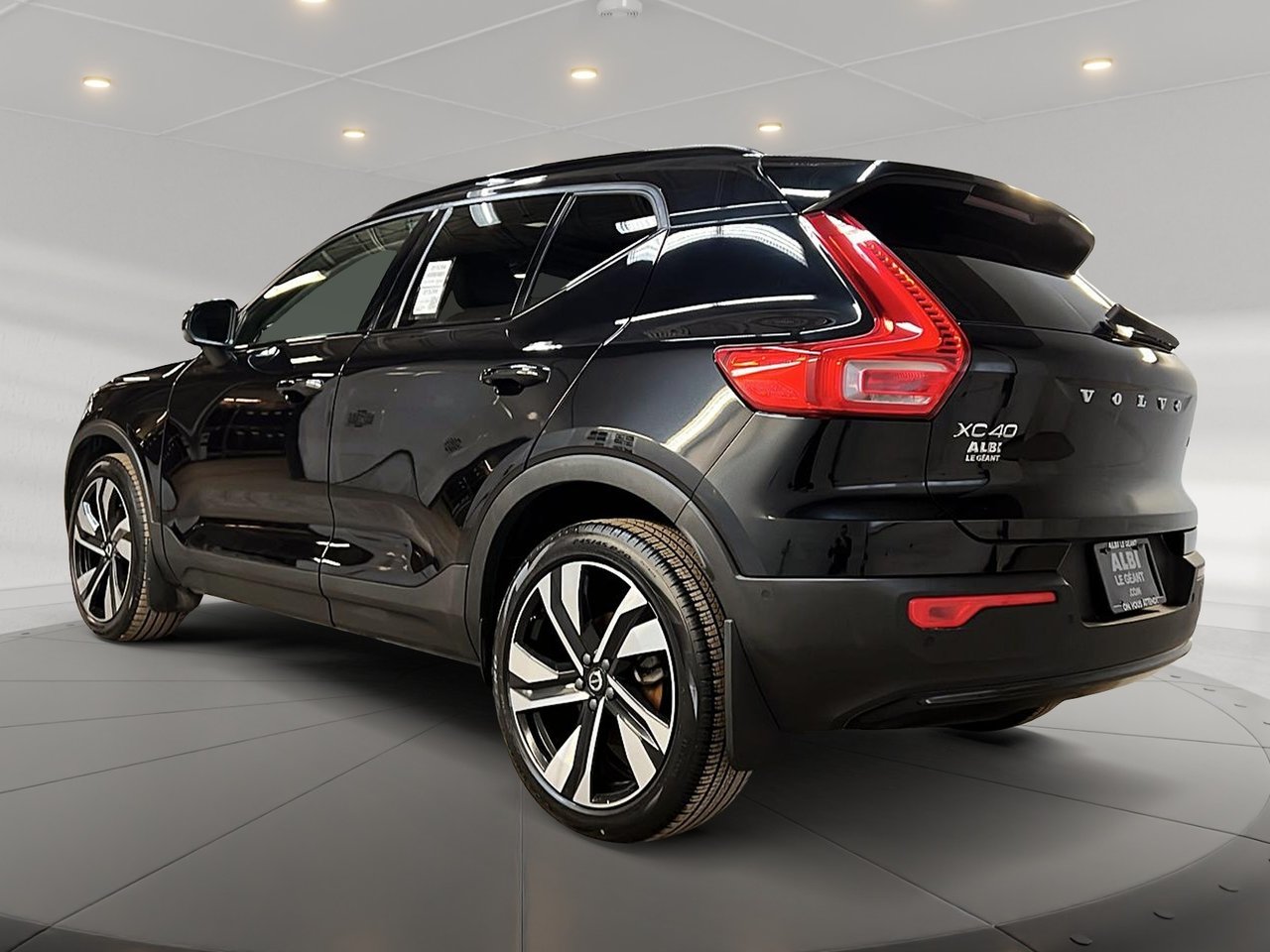 2024 Volvo XC40 B5 PLUS CUIR TOIT NAV 4RM-5