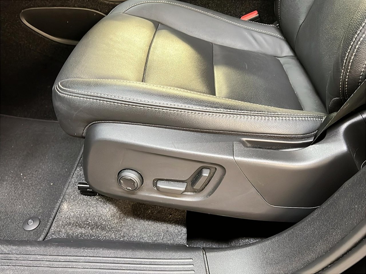 2024 Volvo XC40 B5 CORE CUIR NAV 4RM-24