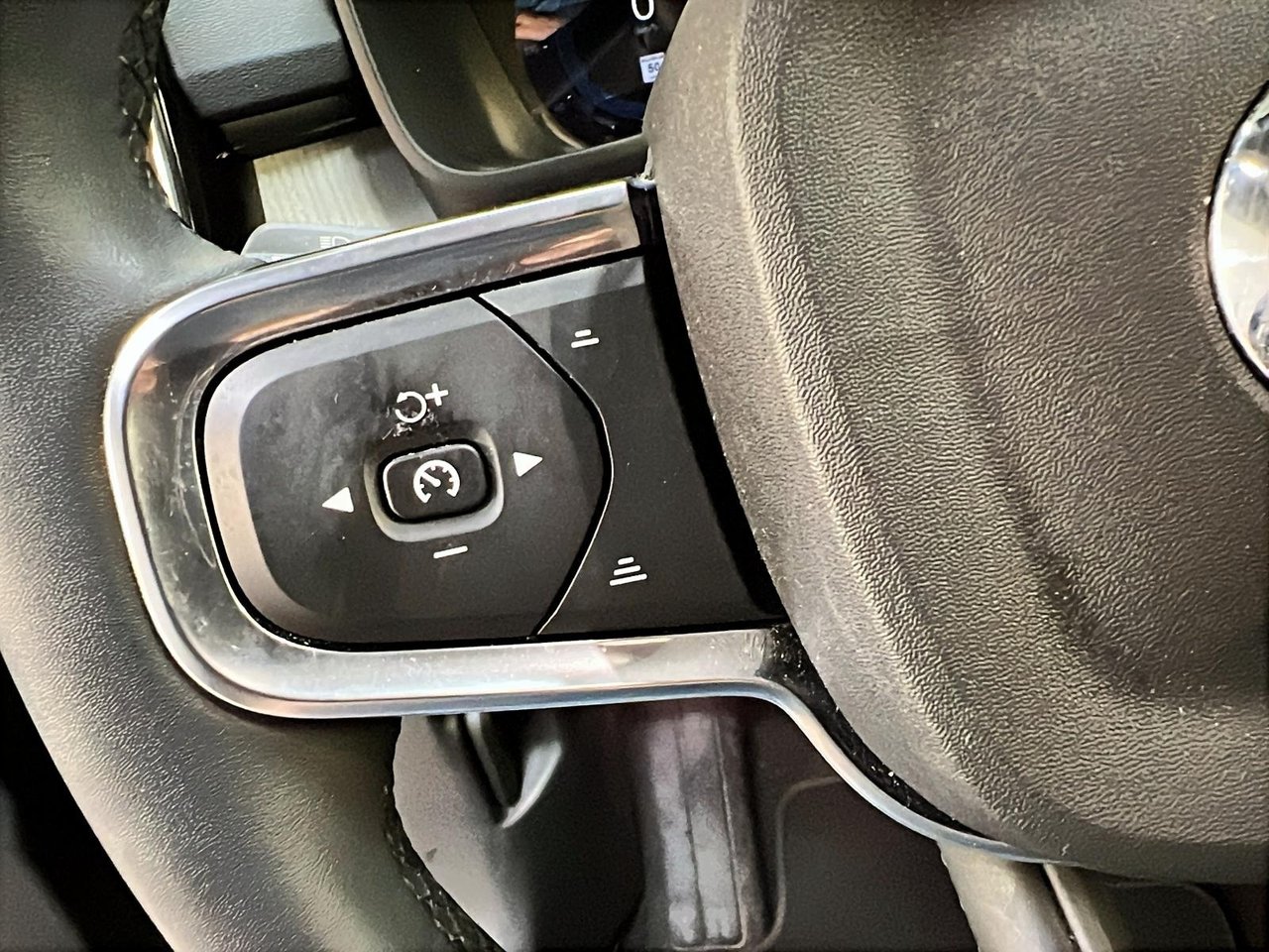 2024 Volvo XC40 B5 CORE CUIR NAV 4RM-20