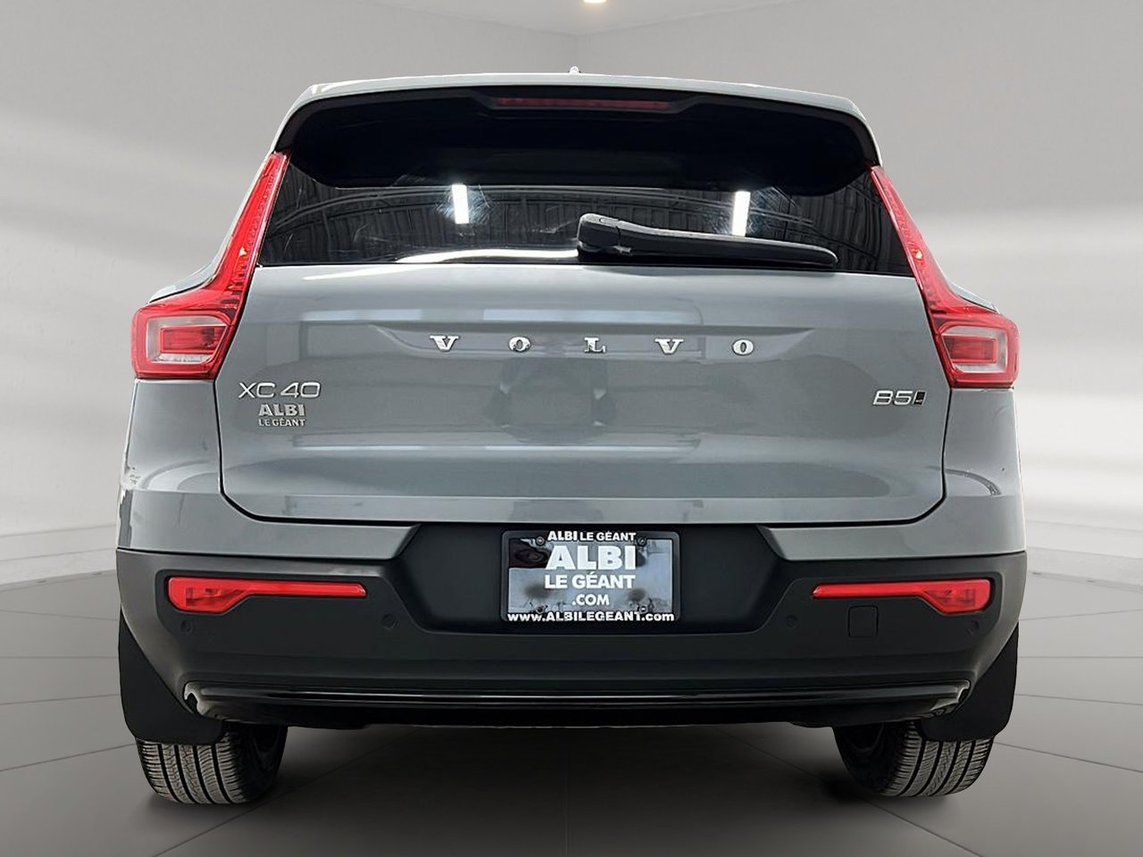 2024 Volvo XC40 B5 PLUS CUIR TOIT PANO NAV 4RM-4