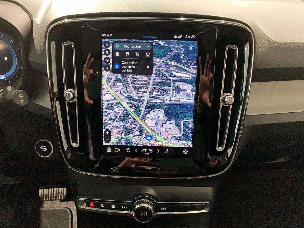 2025 Volvo XC40 B5 PLUS CUIR TOIT PANO NAV 4RM-12