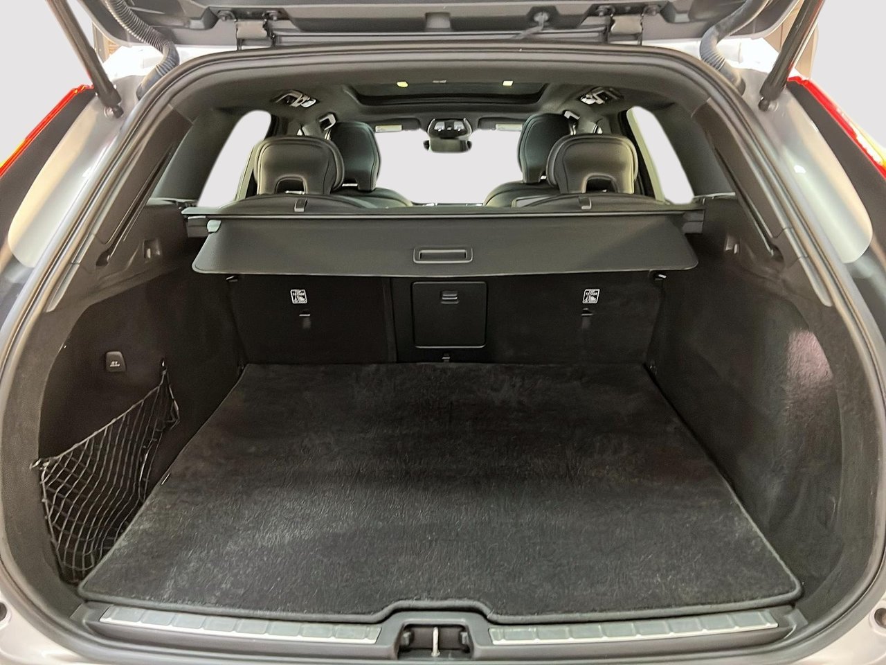 2022 Volvo XC60 B6 R-DESIGN CUIR TOIT PANO 4RM-13