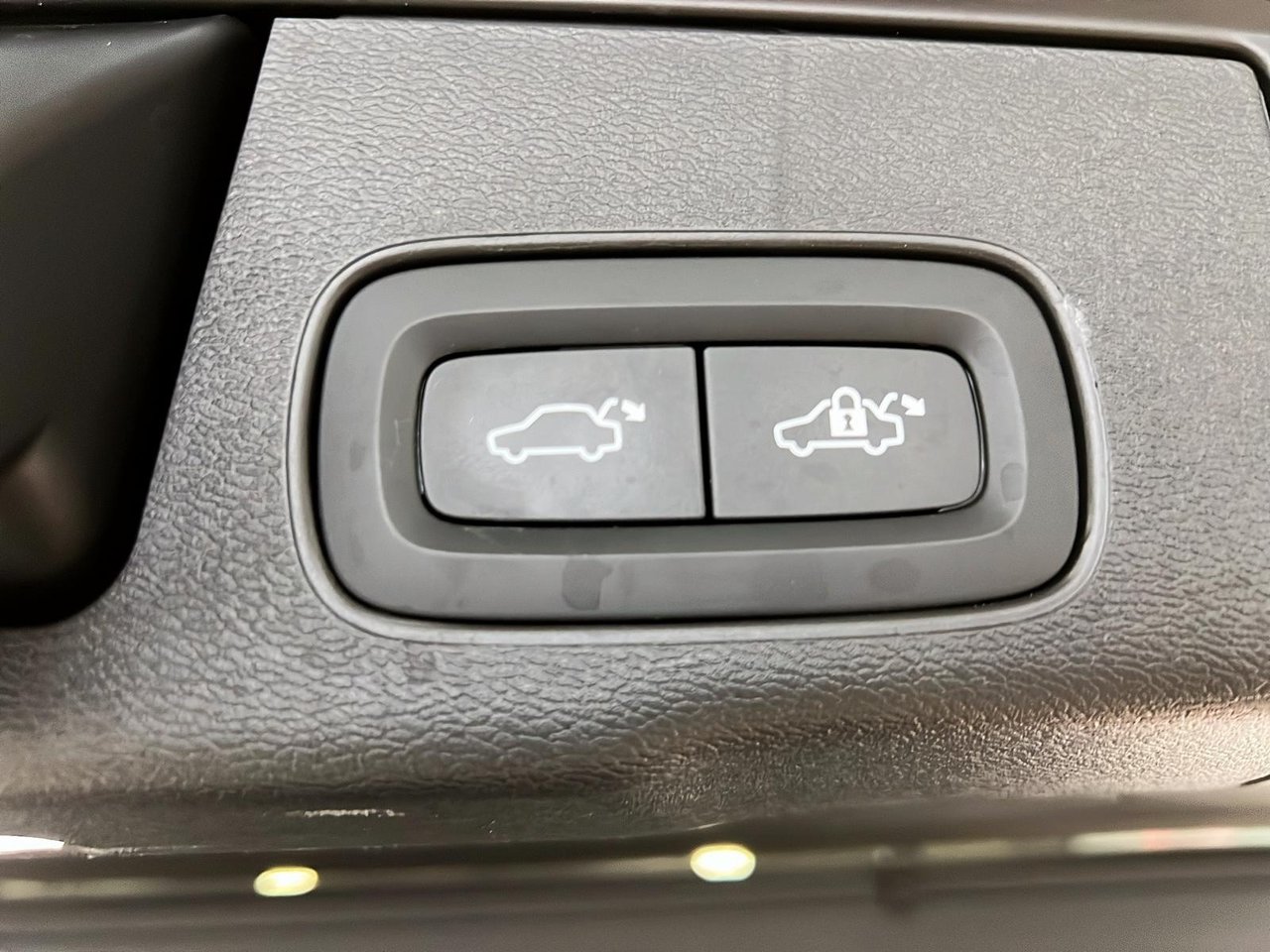 2022 Volvo XC60 B6 R-DESIGN CUIR TOIT PANO 4RM-14