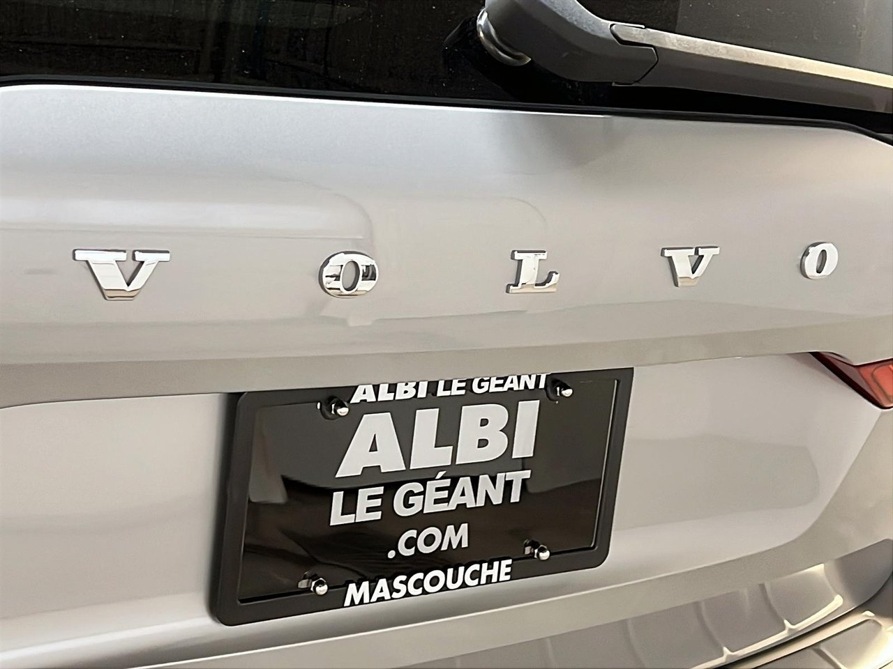 2022 Volvo XC60 B6 R-DESIGN CUIR TOIT PANO 4RM-29