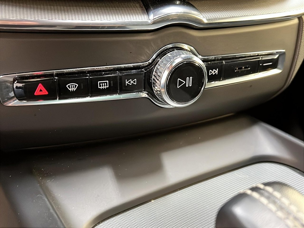 2022 Volvo XC60 B6 R-DESIGN CUIR TOIT PANO 4RM-16