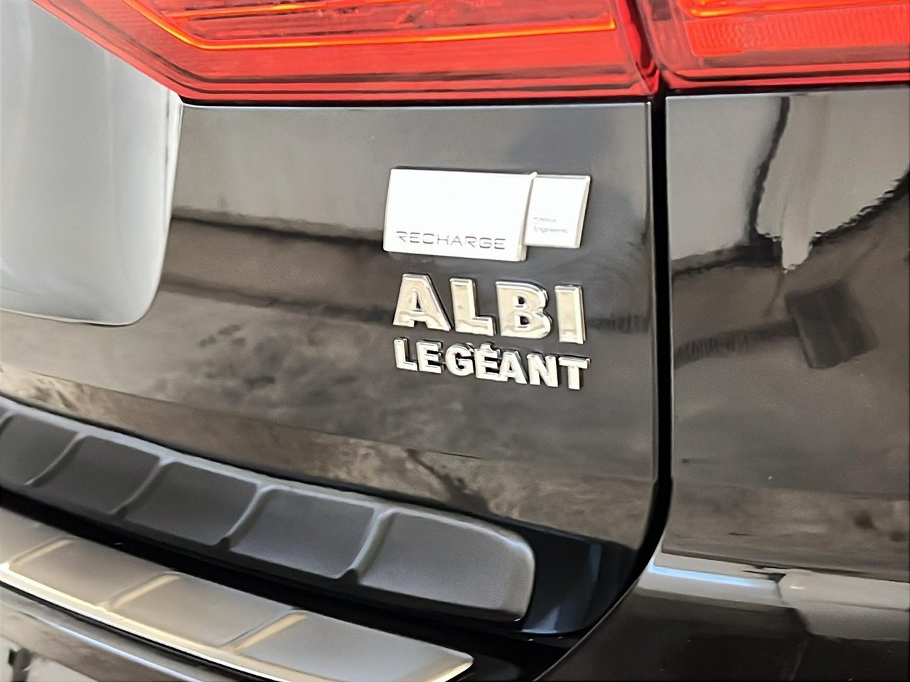 2022 Volvo XC60 T8 INSCRIPTION RECHARGE 4RM-30