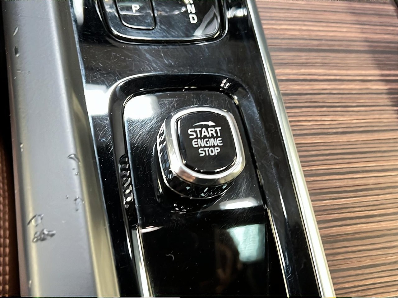 2022 Volvo XC60 T8 INSCRIPTION RECHARGE 4RM-20