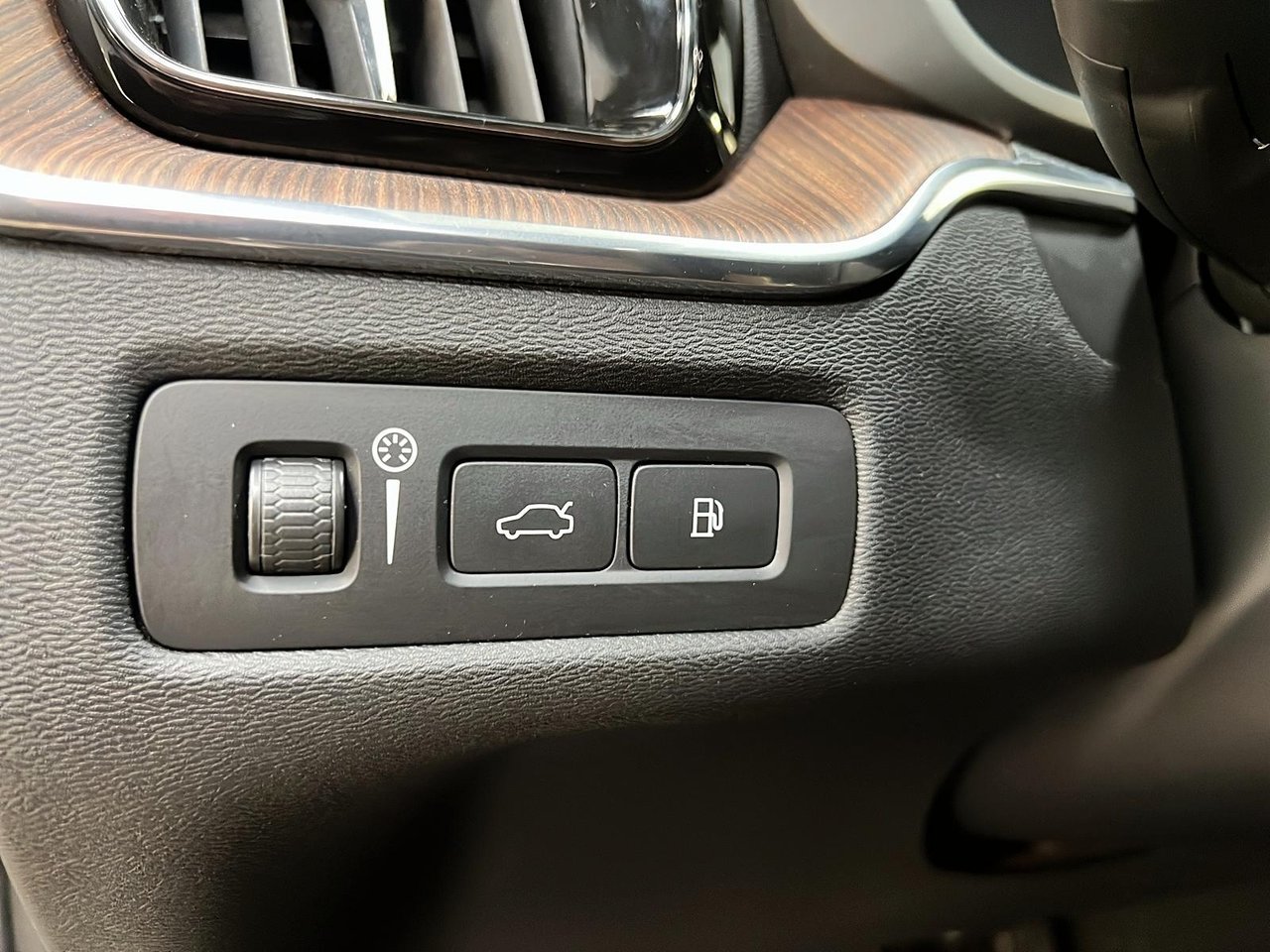 2022 Volvo XC60 T8 INSCRIPTION RECHARGE 4RM-23