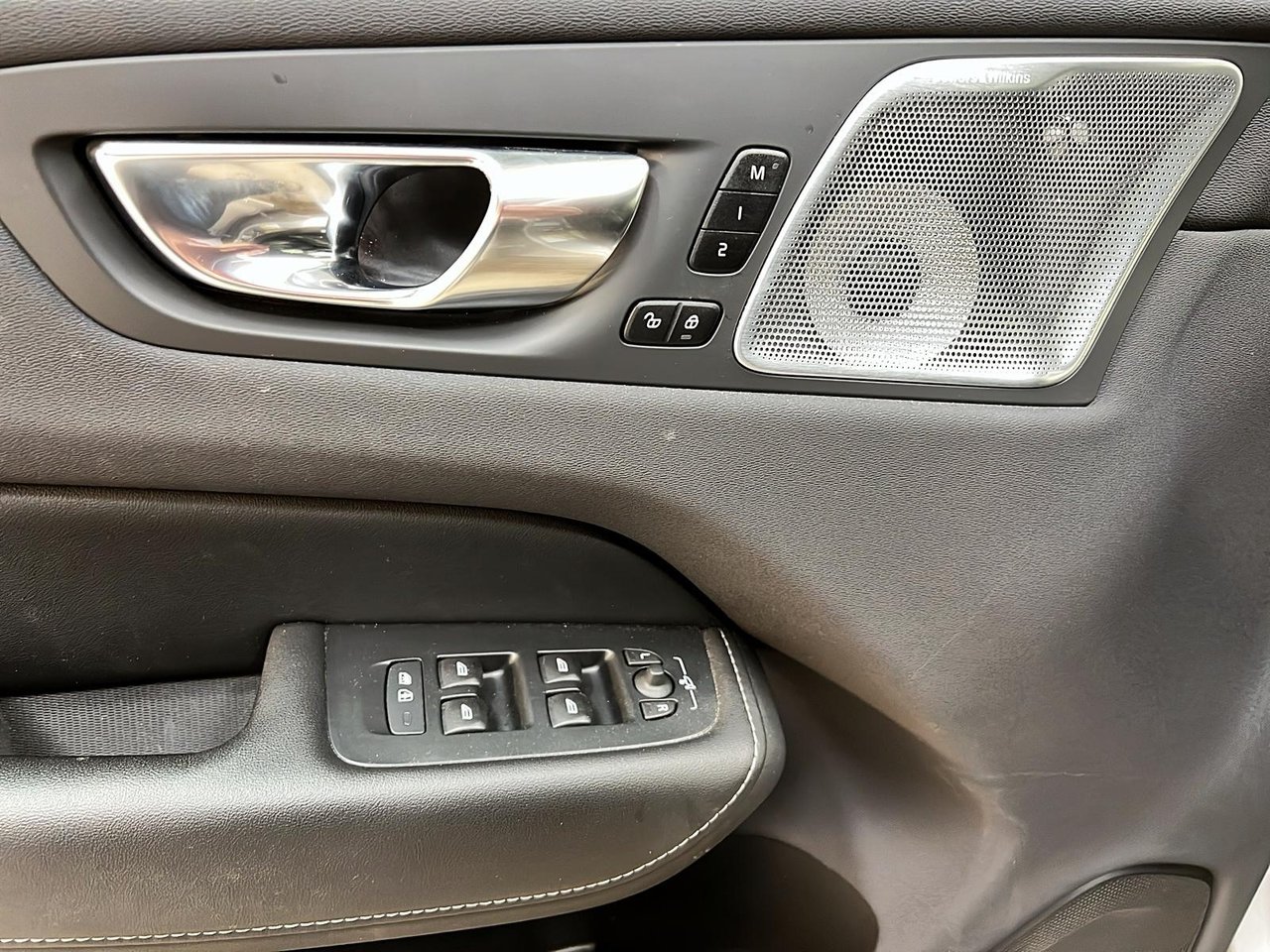 Volvo XC60 B6 INSCRIPTION CUIR TOIT NAV  4RM 2022-24