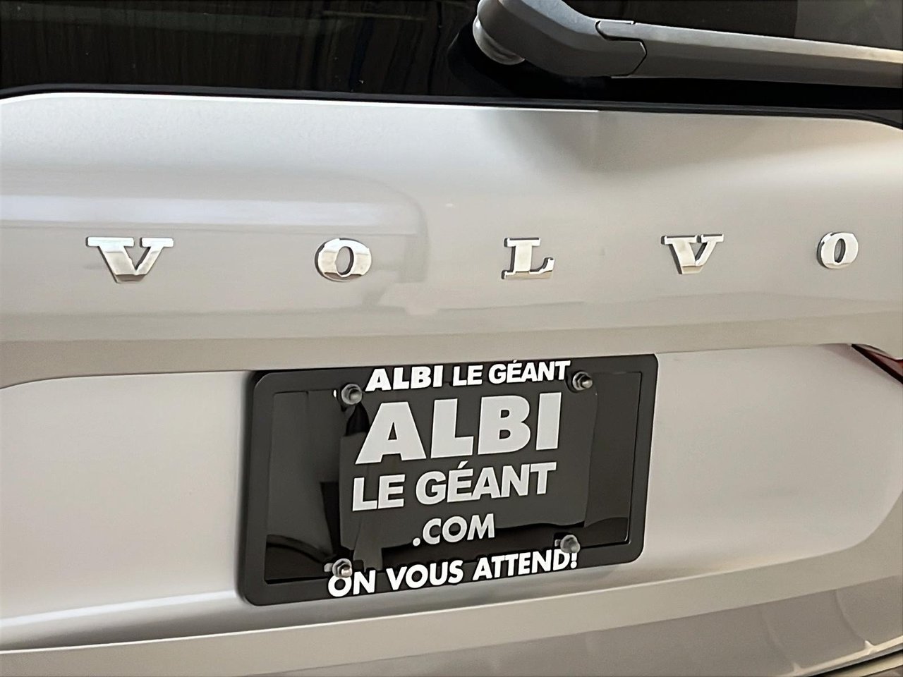 Volvo XC60 B6 INSCRIPTION CUIR TOIT NAV  4RM 2022-29