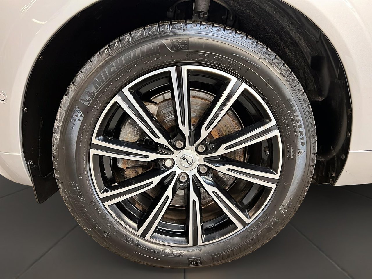 Volvo XC60 B6 INSCRIPTION CUIR TOIT NAV  4RM 2022-31