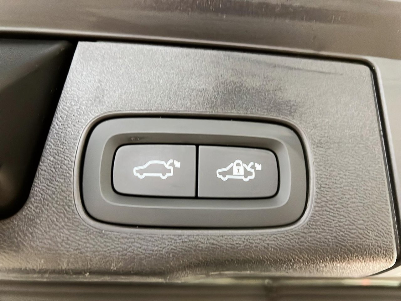 Volvo XC60 B6 INSCRIPTION CUIR TOIT NAV  4RM 2022-14