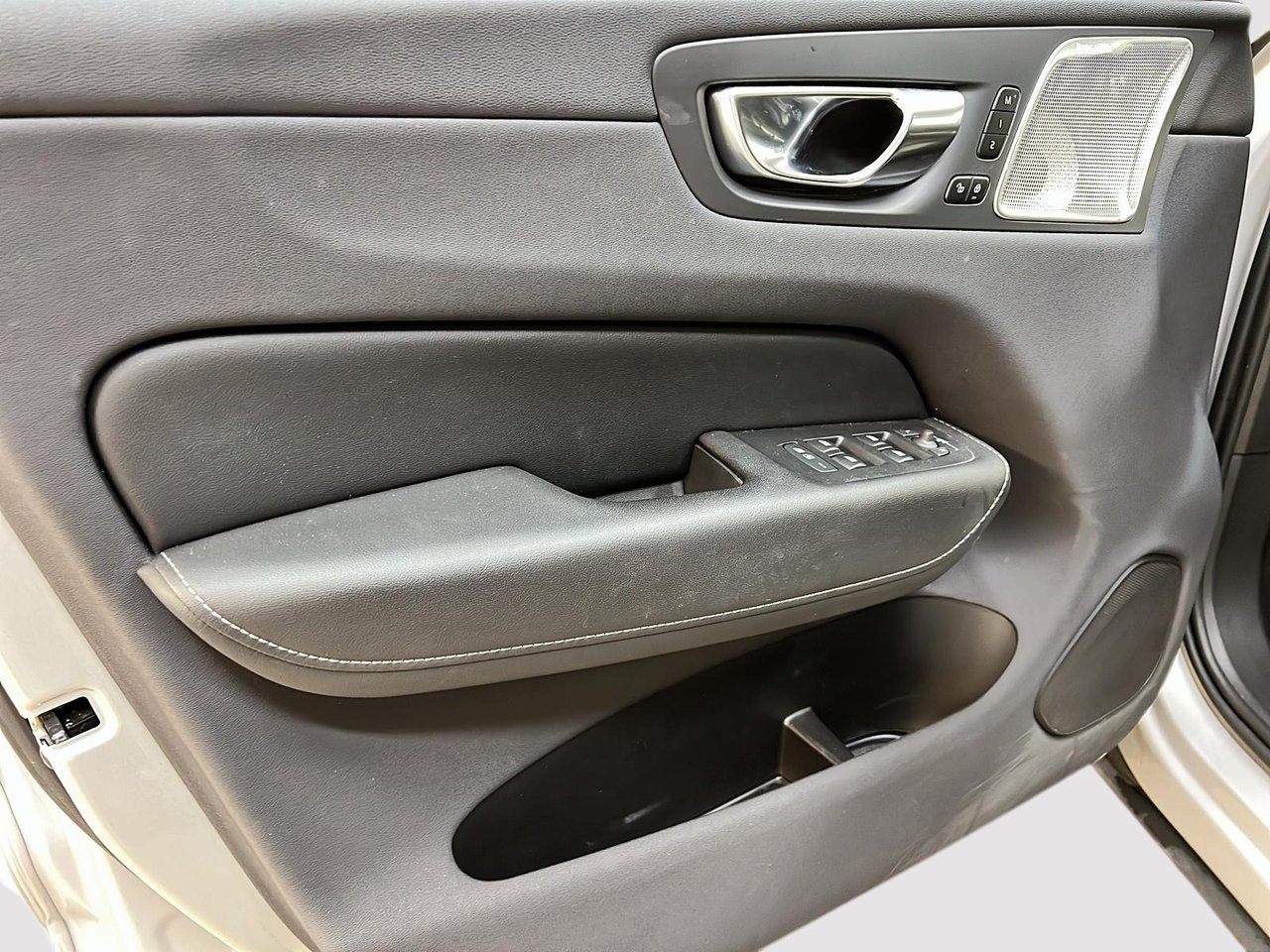 Volvo XC60 B6 INSCRIPTION CUIR TOIT NAV  4RM 2022-25