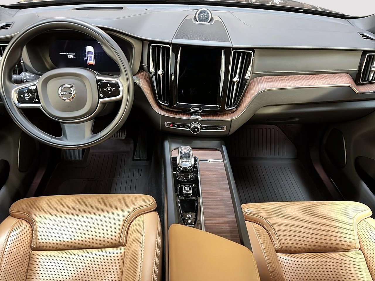 Volvo XC60 B6 INSCRIPTION CUIR TOIT PANO NAV 4RM 2022-10