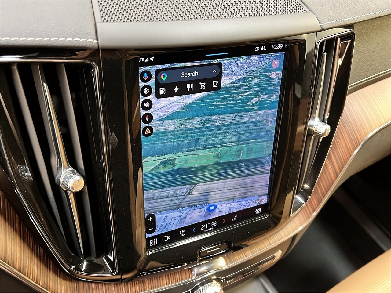 2022 Volvo XC60 T8 INSCRIPTION RECHARGE CUIR TOIT AWD-19